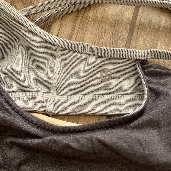 Lululemon Let it Loose Tank Size 6 - Picture 2 of 6